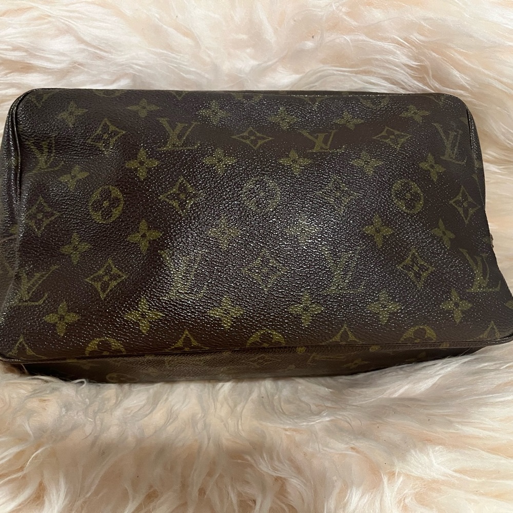 Louis Vuitton Monogram Trousse 28